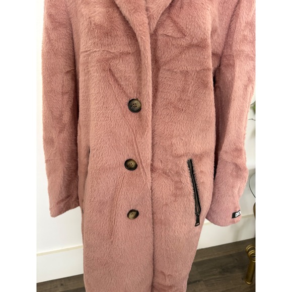 DKNY Plush‎ Faux Fur Coat Button Front Pink Zipper Pockets Small Chic NWOT - Picture 3 of 12